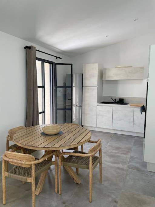 La Maison Du Port Apt Marsa Марсилан Екстериор снимка