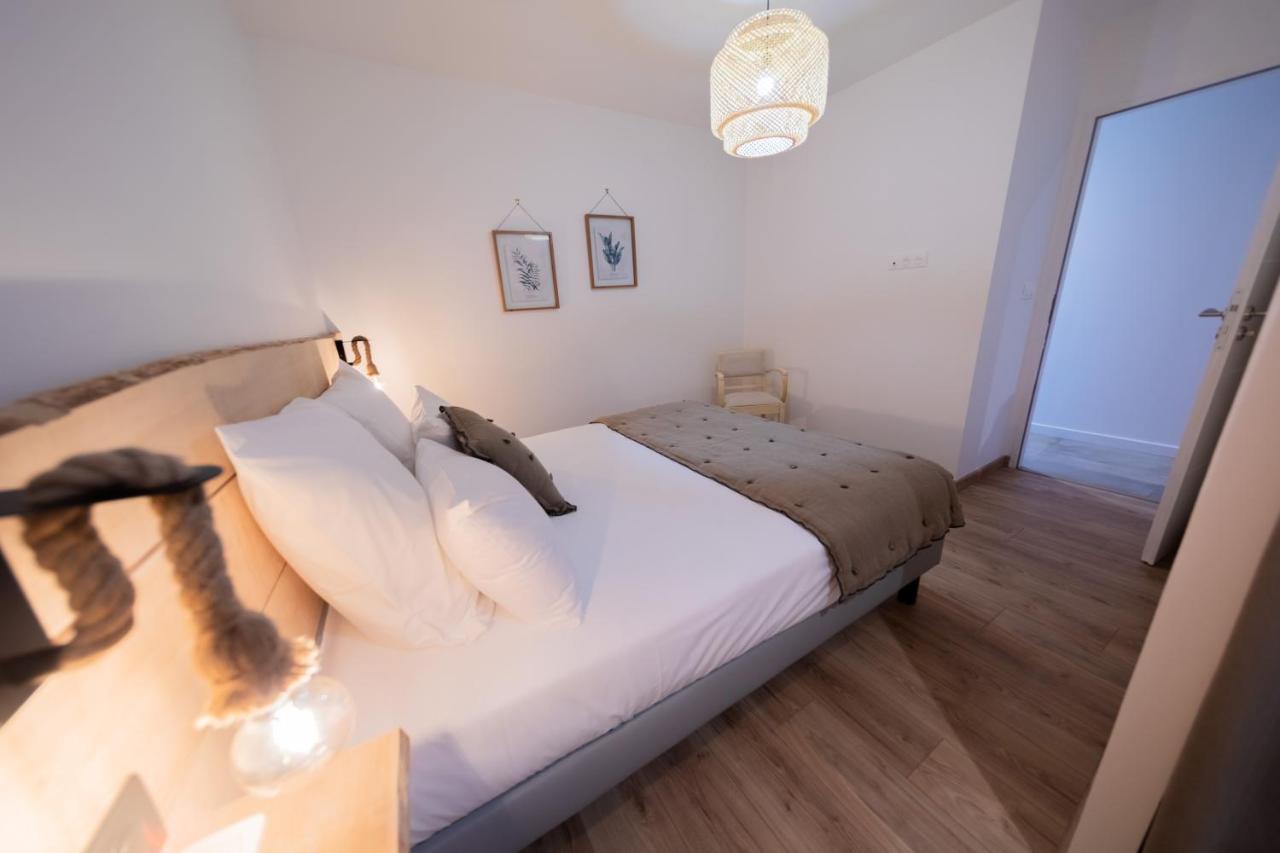 La Maison Du Port Apt Marsa Марсилан Екстериор снимка